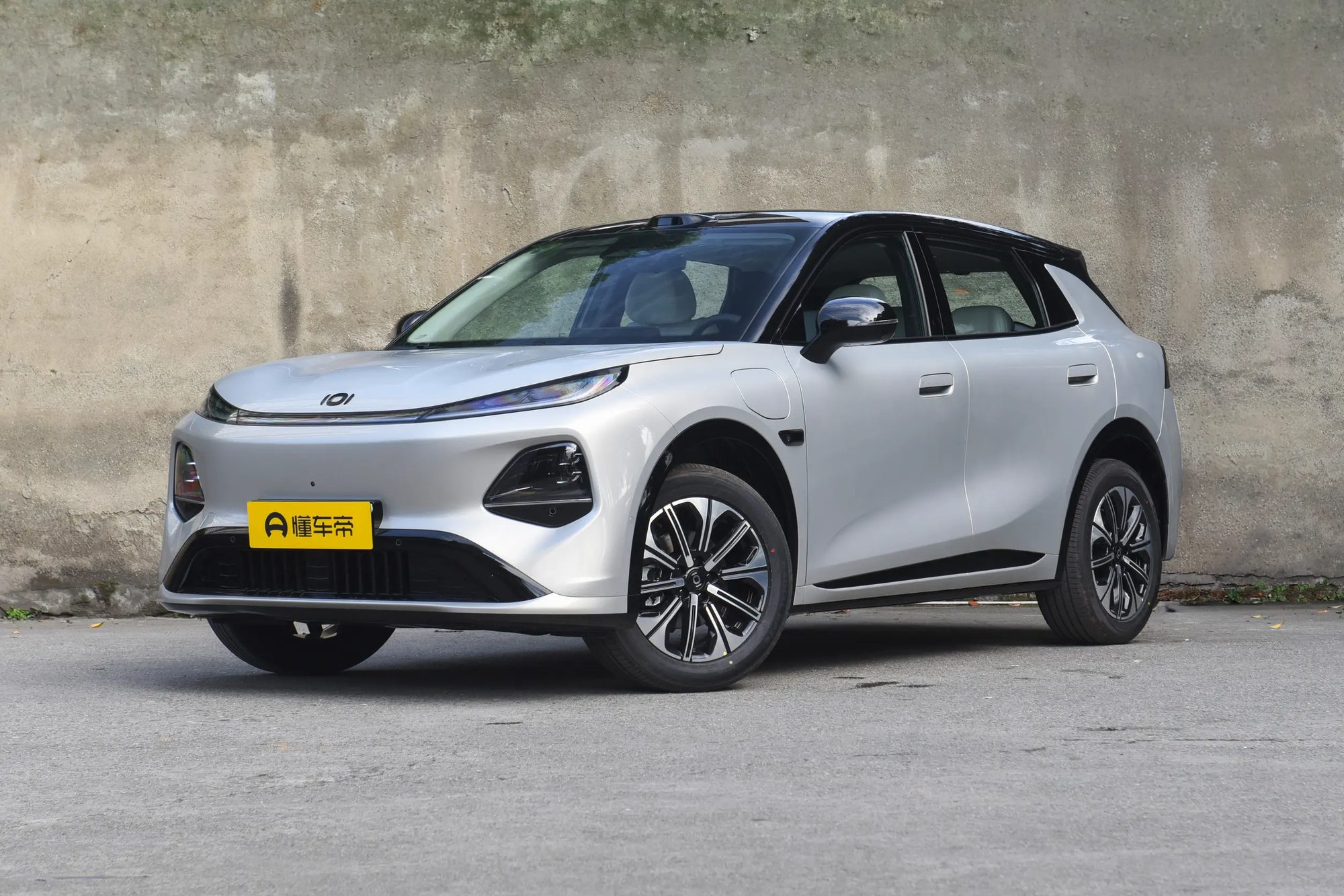 Changan Qiyuan Q05 — перёд три четверти слева